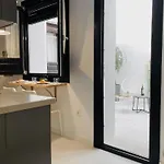 Charming Colon By Sharingco غرناطة